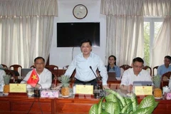 l vicesecretario del Comité del Partido de la provincia vietnamita de Hau Giang, Nguyen Tuan Anh, interviene en la reunión (Foto: VNA)