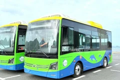La primera línea de autobuses eléctricos en la zona especial de Con Dao, la línea número 173, comienza a operar a partir del 25 de diciembre (Foto: VNA)