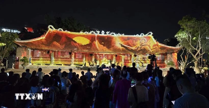 Hai Phong lanza tour nocturno con espectáculo de mapping 3D. (Fuente: VNA)
