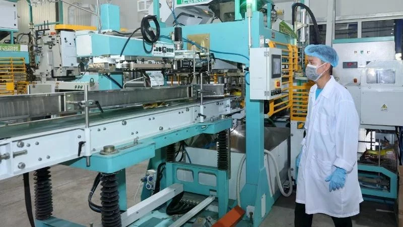 En una empresa de arroz en la provincia de Dong Thap. (Fuente: VNA)