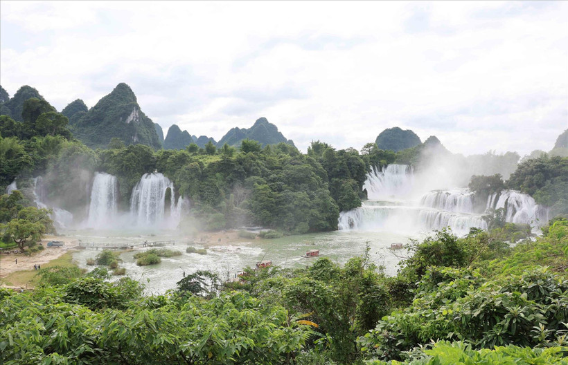 El complejo paisajístico cataratas Ban Gioc - De Tian. (Fuente: VNA) 