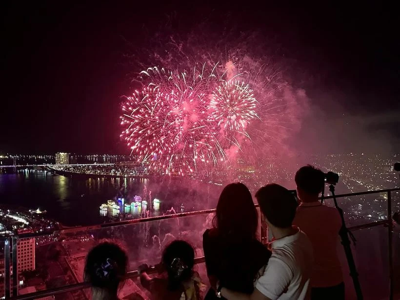 En una actuación de fuegos artificiales. (Fuente: VNA)