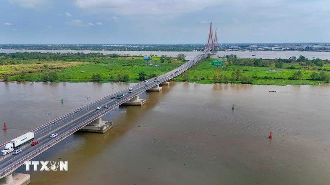 El puente de Can Tho que conecta la ciudad de Can Tho y la provincia de Vinh Long. (Fuente: VNA)