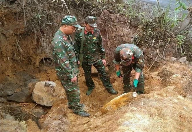 Detonan con éxito bomba remanente de la guerra en provincia de Quang Tri. (Fuente: VNA)