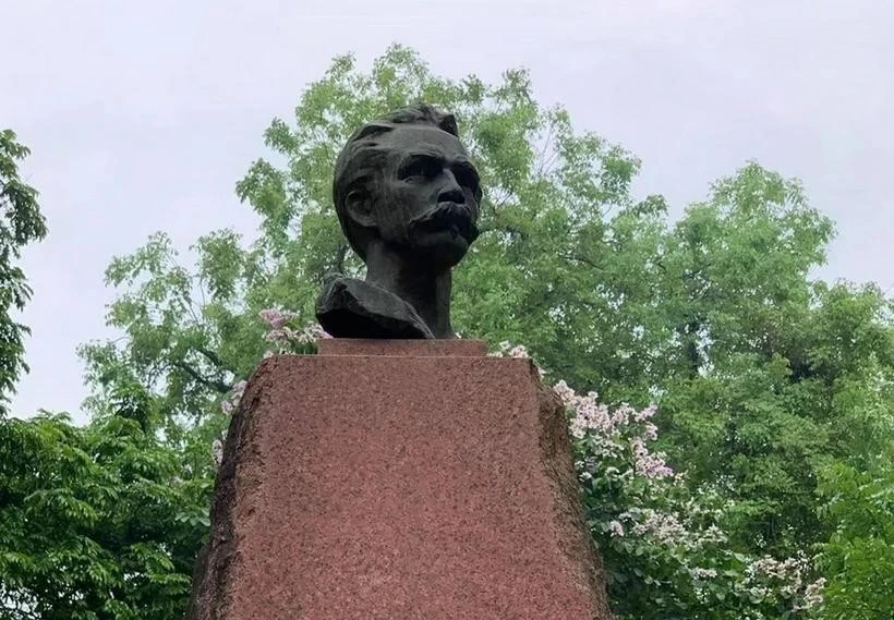 El busto del Héroe Nacional cubano José Martí en Hanoi. (Fuente: VNA)