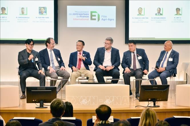 En el foro. (Fuente: VNA)