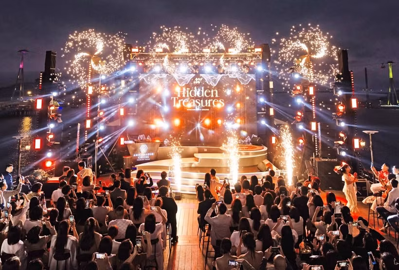 En una velada musical en la provincia de Quang Ninh. (Fuente: hanoimoi.vn)
