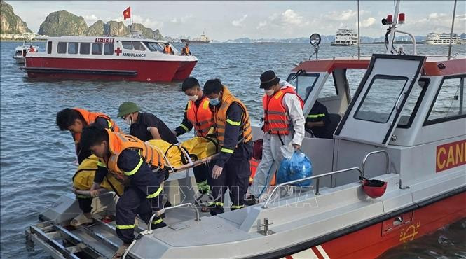 El cuerpo de la víctima fue trasladado al Hospital Bai Chay para su identificación. (Fuente: VNA)