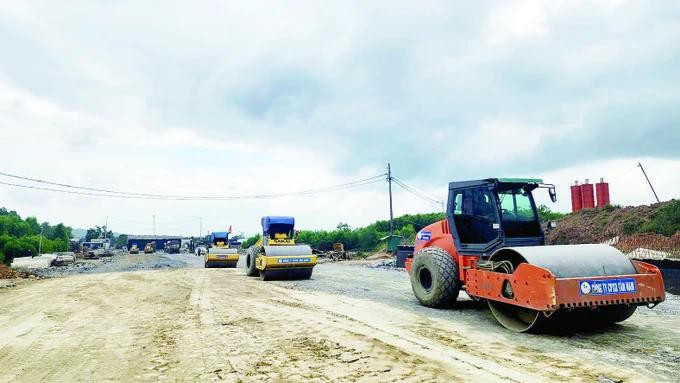 Dak Lak está acelerando el progreso de la construcción de la autopista Khanh Hoa - Buon Ma Thuot. (Fuente: VNA)