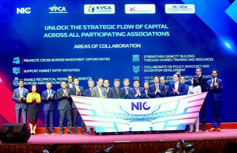 En la Cumbre de Innovación y Capital Privado de Vietnam 2025. (Fuente: VietnamPlus)