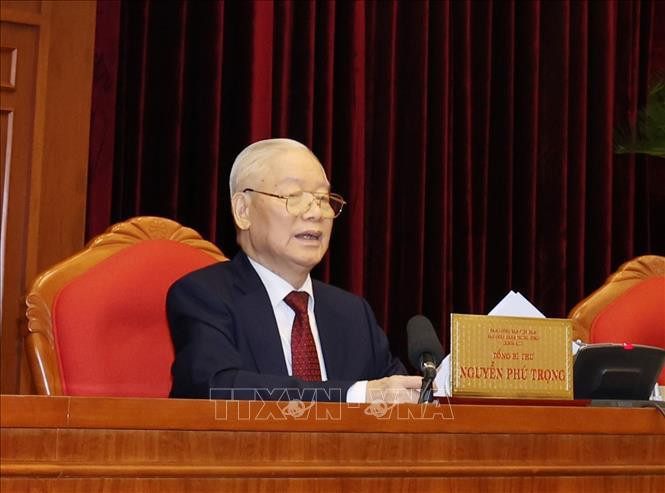 El secretario general del PCV, Nguyen Phu Trong, interviene en la sesión plenaria. (Foto: VNA)
