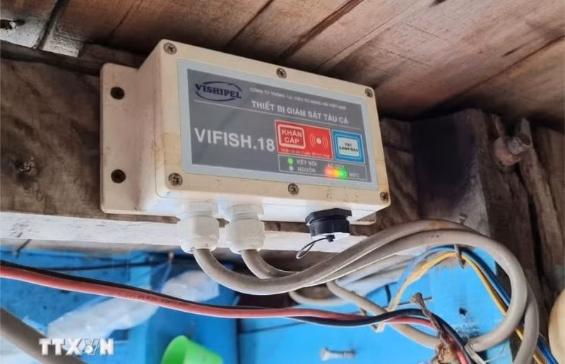 Un sistema de seguimiento de buques en un pesquero en la provincia central de Ninh Thuan. (Fuente: VNA) 