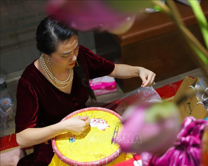 Efectúan Festival de Loto de Hanoi y presentación de productos OCOP del norte. (Fuente: VNA)