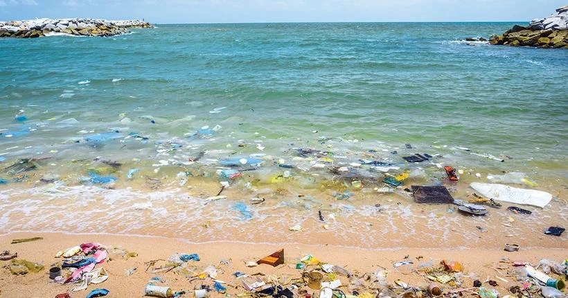 Isla de Tailandia aplica la prohibición del plástico