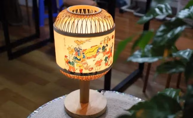 Un farol hecho de papel Do. (Foto: vtv.vn)