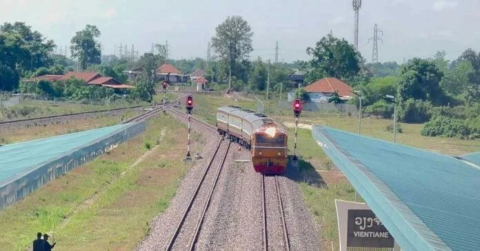 En la estación de Vientiane Khamsavath (Fuente: Pathet Lao Daily)