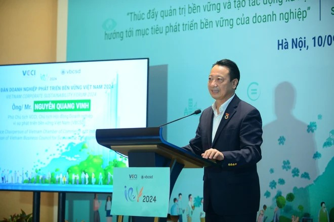 El impulso del desarrollo sostenible garantizará que las empresas tengan licencias comerciales y planes de continuidad comercial, afirmó el vicepresidente de la Cámara de Comercio e Industria de Vietnam y presidente del Consejo Empresarial de Vietnam para el Desarrollo Sostenible, Nguyen Quang Vinh. (Foto: Vietnam+) xxb70qc2.png