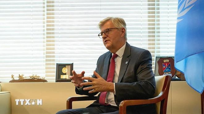 El secretario general adjunto de la Organización de las Naciones Unidas (ONU) para las Operaciones de Paz, Jean-Pierre Lacroix. (Fuente: VNA) 2709-lhq-viet-nam-gin-giu-hoa-binh-4004.jpg.webp