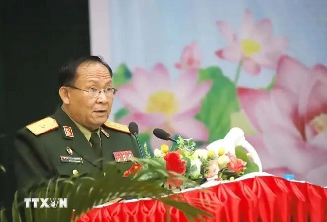 El director de la Academia Nacional de Defensa Kaysone Phomvihane, mayor general Keosouvanh Inthavongsa, en la ceremonia del 12 de diciembre (Foto: VNA) lao-major-general-1672.jpg.webp