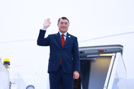 El primer ministro de Vietnam, Le Minh Hung, concluye su participación en la Cumbre Conmemorativa por el 35.º aniversario de las relaciones ASEAN-Rusia. (Foto: VNA)