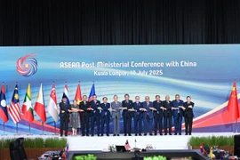 En la reunión de ministros de Relaciones Exteriores ASEAN - China (Fuente: VNA)