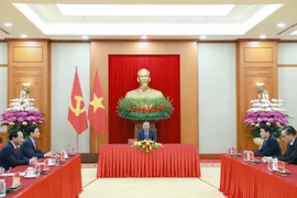 El secretario general del Partido, To Lam, mantiene la conversación telefónica con el presidente ruso, Vladimir Putin, el 24 de enero. (Foto: VNA)