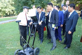 El viceministro de Defensa, Nguyen Van Gau, en la sesión de trabajo en la Universidad de Georgia. Foto: VNA