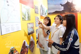 Exposición presenta el patrimonio cultural mundial Yen Tu – Vinh Nghiem – Con Son, Kiep Bac. Foto: VNA