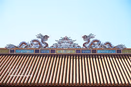 La poesía inscrita en la arquitectura imperial de Hue, un singular museo poético al aire libre
