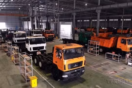 Ensamblaje de automóviles en una empresa en el distrito de Kim Dong, en la provincia de Hung Yen. (Fuente: VNA)