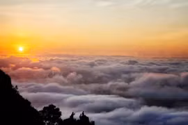  Cazar nubes en la cima de Dong Cao en la provincia de Bac Ninh