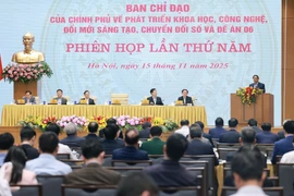 El primer ministro de Vietnam, Pham Minh Chinh, habla en la reunión. (Foto: VNA)