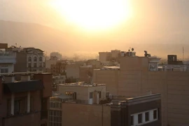 Fotografía tomada en Teherán, Irán, tras un ataque aéreo israelí en la mañana del 13 de junio de 2025. (Foto: Xinhua)