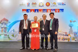 El sitio turístico Con Chim recibe el premio del turismo de la ASEAN. (Foto: baotravinh.vn)
