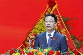 Nguyen Manh Hung, miembro del Comité Central del Partido y ministro de Ciencia y Tecnología, pronuncia un discurso en la Asamblea del Comité partidista del Gobierno. (Foto: VNA)