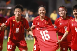 Jugadoras vietnamitas celebran el gol. (Foto: VFF)