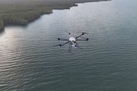 Primer plano del dron utilizado en la ruta de entrega Can Gio - Vung Tau. (Foto: CT UAV)