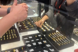 Numerosas soluciones para reducir la brecha entre los precios del oro nacionales e internacionales. (Foto: Vietnam+)