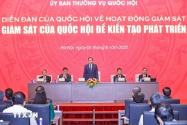 El presidente de la Asamblea Nacional, Tran Thanh Man, habla en el foro. (Foto: VNA)