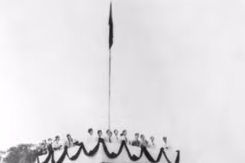 El Presidente Ho Chi Minh proclama la Declaración de Independencia en la Plaza Ba Dinh el 2 de septiembre de 1945, dando origen a la República Democrática de Vietnam. (Foto: VNA)
