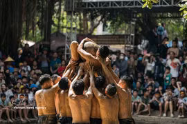 Festival del juego tradicional por pelota en agua de aldea Van - Patrimonio único de Kinh Bac