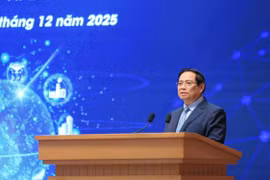 El primer ministro Pham Minh Chinh habla en el III Foro Nacional sobre el Desarrollo de la Economía Digital y la Sociedad Digital. (Foto: VNA)