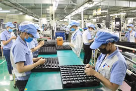 Algunas de las industrias de procesamiento y manufactura de Hanoi registran un índice bastante alto en comparación con 2023, de los cuales la producción de maquinaria y equipo aumentó un 27,4%. Foto: hanoi.gov.vn