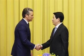 El presidente de Vietnam, Luong Cuong, recibe al secretario de Guerra de Estados Unidos, Pete Hegseth. (Foto: VNA)
