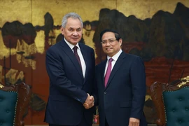 El primer ministro vietnamita, Pham Minh Chinh, se reúne con Sergey Shoigu, secretario del Consejo de Seguridad de la Federación de Rusia. (Foto: VNA)