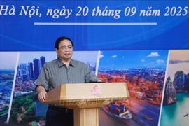 El primer ministro Pham Minh Chinh habla en la reunión. (Foto: VNA)