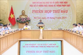 El primer ministro de Vietnam, Pham Minh Chinh preside la reunión (Fuente: VNA)