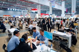 La edición 2025 de Vietnam International Sourcing (VIS) acogió con éxito reuniones de negocios B2B entre empresas participantes. (Foto: Departamento de Desarrollo de Mercados Extranjeros del Ministerio de Industria y Comercio de Vietnam)