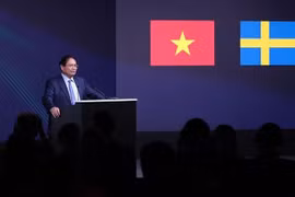 El primer ministro Pham Minh Chinh habla en el Foro Empresarial Vietnam-Suecia. (Foto: VNA)