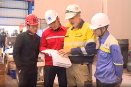 El Decreto n.º 219/2025/ND-CP establece nuevas normas para la concesión de permisos a trabajadores extranjeros en Vietnam. (Fuente: baochinhphu.vn) 